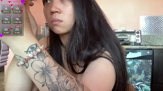 Snapshot of babygirlesme chatting on December 3, 2025, 7:23 pm babygirlesme online show from December 3, 2025, 7:23 pm