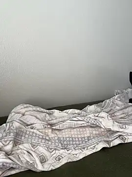 babygirlesme online show from March 15, 2026, 4:02 pm