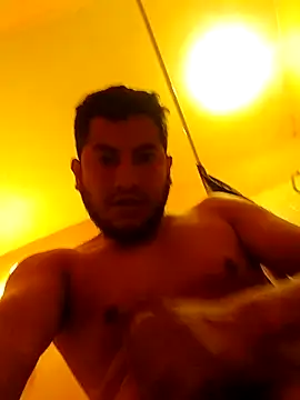 Snapshot of Travieso_21 chatting on November 14, 2025, 2:32 am Travieso 21 online show from November 14, 2025, 2:32 am