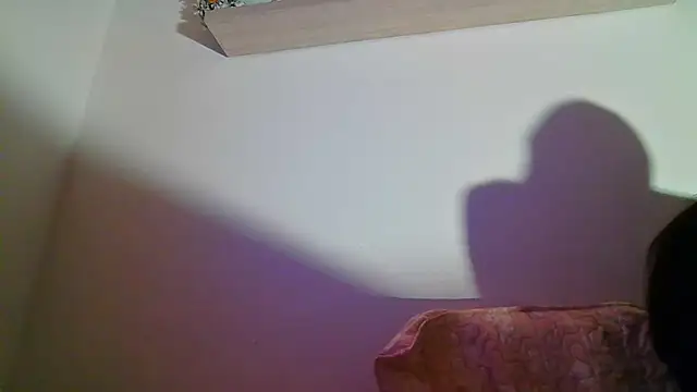 valeriahornier online show from July 14, 2026, 11:32 pm