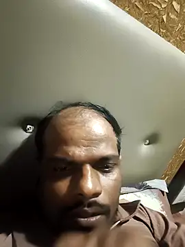 RNlov online show from November 11, 2025, 12:49 pm