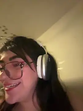 milky denni online show from June 7, 2026, 4:05 am