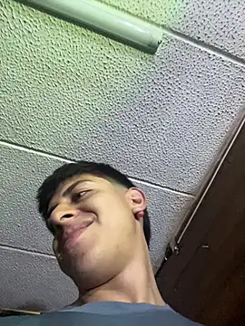 motomotoboy online show from April 17, 2026, 9:51 pm