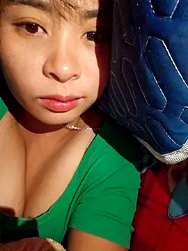 Squirrel-Pear online show from November 26, 2025, 10:11 pm