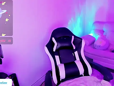 Snapshot of Anthonelaa_444 chatting on December 19, 2025, 12:39 am Anthonelaa 444 online show from December 19, 2025, 12:39 am