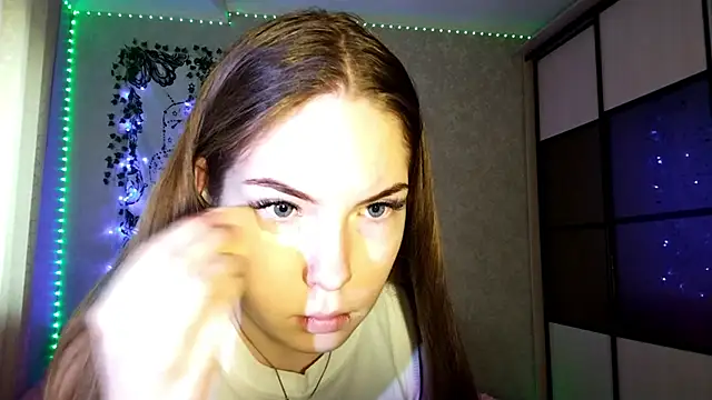 VETT KITTY online show from October 30, 2025, 7:43 am