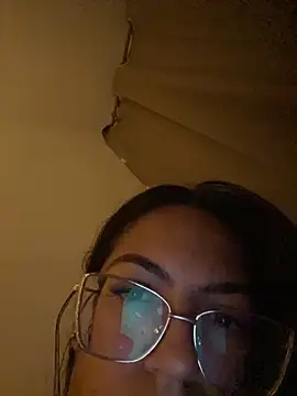 Snapshot of Casal_em_chamas chatting on October 21, 2025, 10:54 pm Casal em chamas online show from October 21, 2025, 10:54 pm