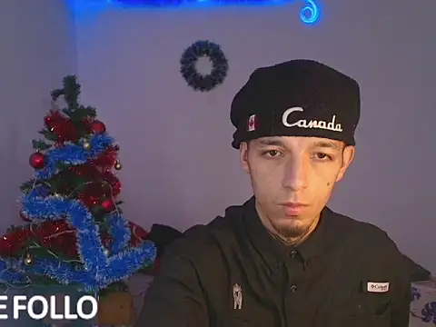 Snapshot of rosse__one chatting on November 8, 2025, 8:40 pm rosse one online show from November 8, 2025, 8:40 pm