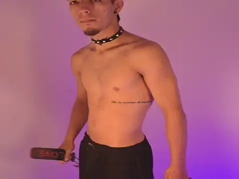 Snapshot of rosse__one chatting on November 17, 2025, 6:24 pm rosse one online show from November 17, 2025, 6:24 pm