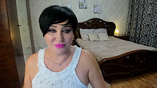 KiraTempt online show from January 13, 2026, 11:59 am