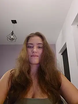 MiaRides19 online show from November 30, 2025, 8:46 pm