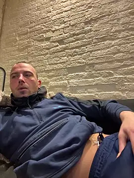 Rotteei1 online show from March 13, 2026, 11:50 am