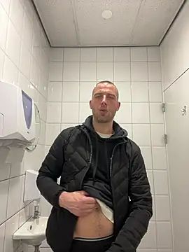 Rotteei1 online show from March 27, 2026, 1:44 pm