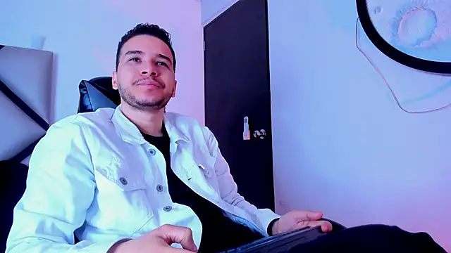 mike 257 online show from November 4, 2025, 11:53 am