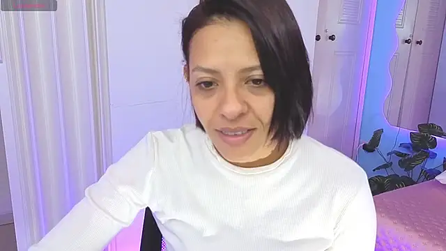 Aria Russo online show from February 24, 2026, 3:32 pm