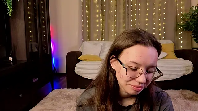 FabiolaCowing online show from November 29, 2025, 6:11 pm