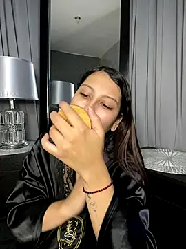 Sammy Sweet01 online show from November 18, 2025, 11:47 am