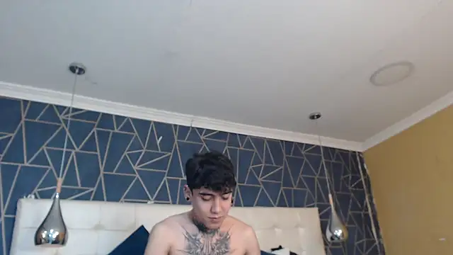 SantiOlsen online show from October 27, 2025, 7:18 pm