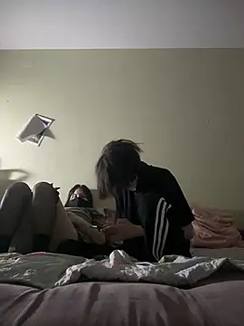 popoul couple online show from October 22, 2025, 3:45 pm