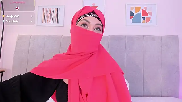 fatiima  online show from April 15, 2026, 7:58 pm