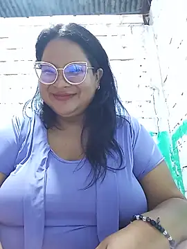 Snapshot of celeste122595 chatting on May 27, 2026, 3:20 pm celeste122595 online show from May 27, 2026, 3:20 pm