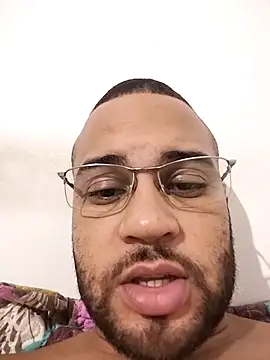 Jonathanbarreto online show from April 3, 2026, 3:04 am