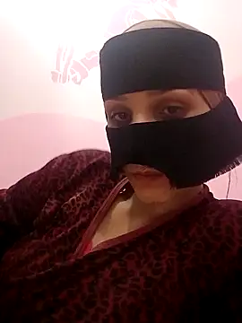 SandyAmr online show from April 3, 2026, 2:04 pm