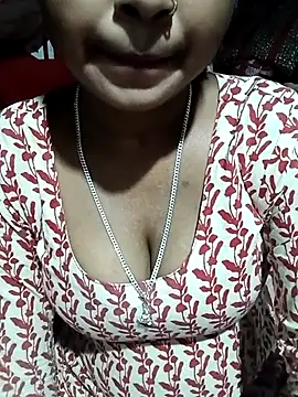 Hot-joyaa online show from November 10, 2025, 8:02 am