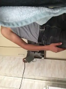 Snapshot of Axe-man_44 chatting on October 28, 2025, 6:28 am Axe-man 44 online show from October 28, 2025, 6:28 am