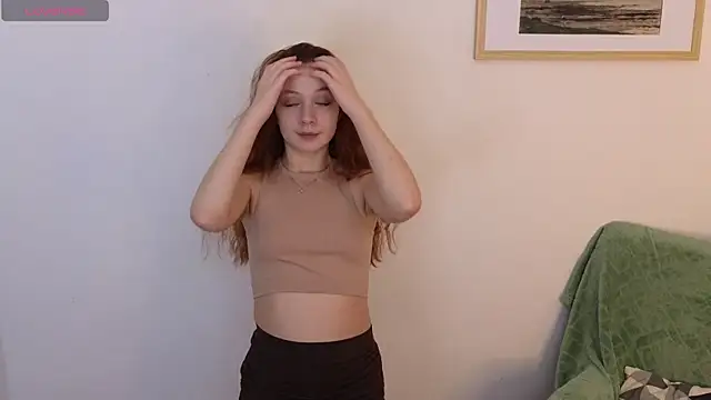 Snapshot of Helen_Fomes chatting on November 7, 2025, 6:30 pm Helen Fomes online show from November 7, 2025, 6:30 pm