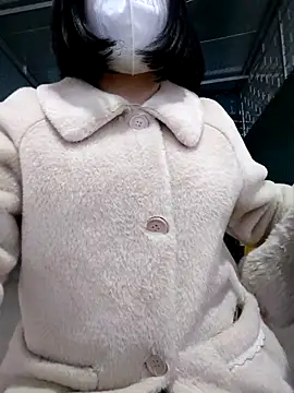 Snapshot of Mina-02 chatting on January 15, 2026, 11:52 pm Mina-02 online show from January 15, 2026, 11:52 pm