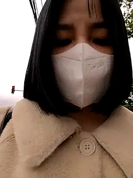 Snapshot of Mina-02 chatting on February 11, 2026, 3:55 am Mina-02 online show from February 11, 2026, 3:55 am