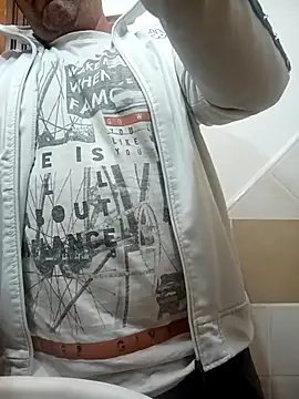 Romaeterna  online show from October 23, 2025, 11:46 pm