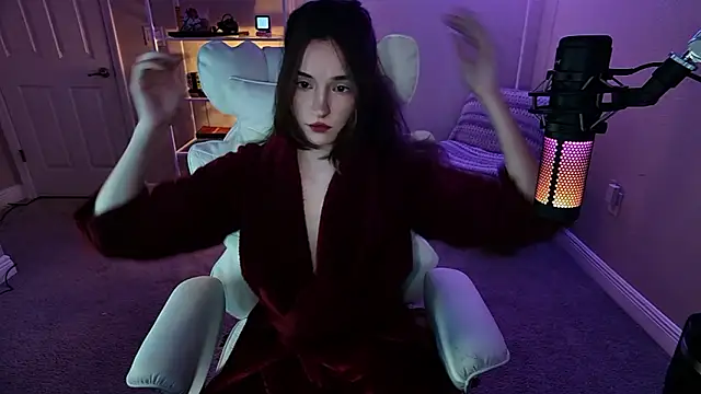 AngieFae  online show from February 4, 2026, 4:07 am