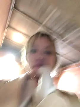 celeste 83 online show from December 3, 2025, 3:03 am