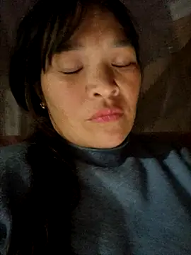 chipu06 online show from November 28, 2025, 1:47 pm