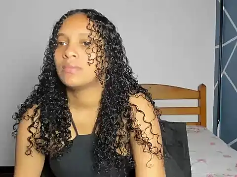 Snapshot of Angel-love02 chatting on October 31, 2025, 12:39 pm Angel-love02 online show from October 31, 2025, 12:39 pm