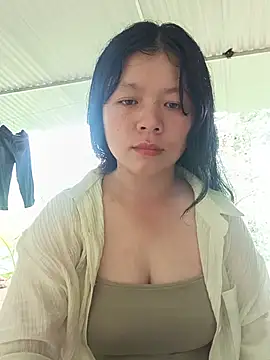 Snapshot of lisa-bae00 chatting on July 5, 2026, 5:47 am lisa-bae00 online show from July 5, 2026, 5:47 am