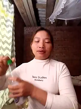 Snapshot of sowbibi chatting on November 11, 2025, 10:59 am sowbibi online show from November 11, 2025, 10:59 am