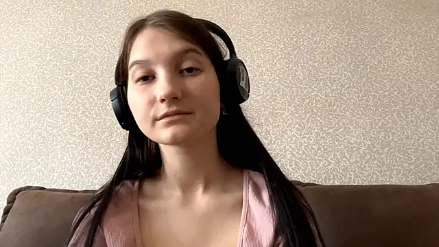 Snapshot of auroracus chatting on October 26, 2025, 4:29 am auroracus online show from October 26, 2025, 4:29 am