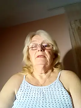 AmyLove353 online show from October 25, 2025, 9:09 pm