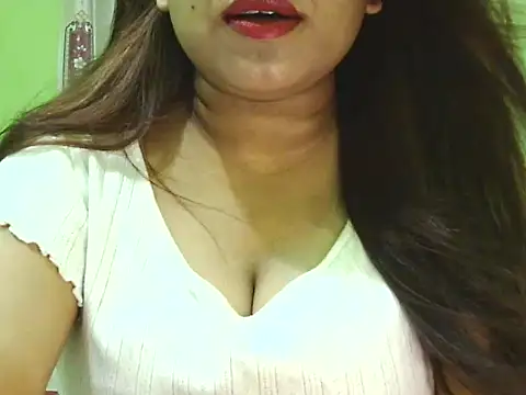 Snapshot of Safa_Pari chatting on October 21, 2025, 3:13 pm Safa Pari online show from October 21, 2025, 3:13 pm