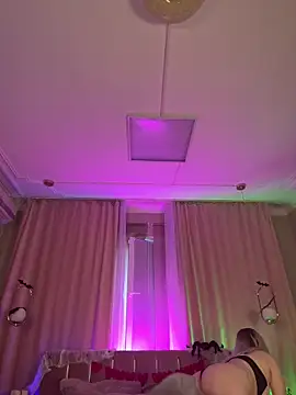 HugeBoobsAlice online show from November 1, 2025, 1:57 pm