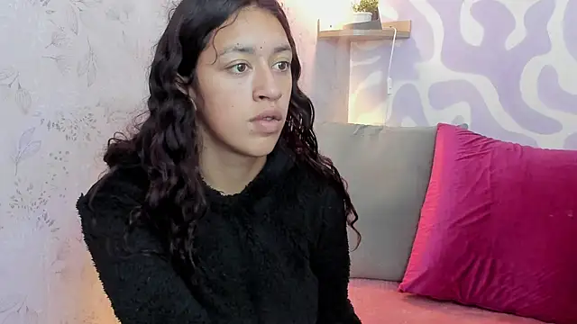 mia scarlett7 online show from April 10, 2026, 12:32 pm