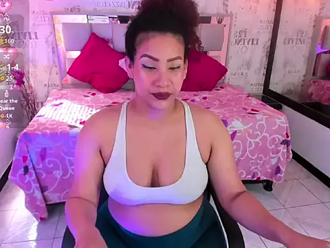 ROZZE MILA online show from November 13, 2025, 1:10 pm