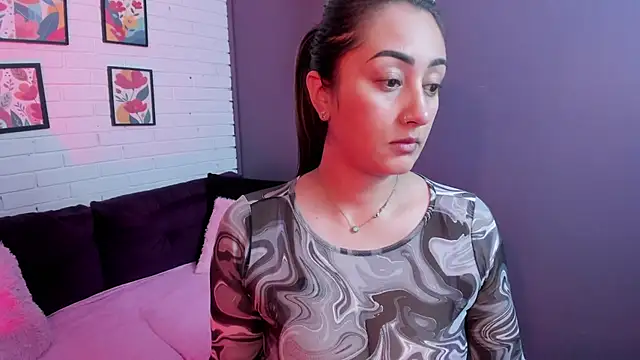 Sofia  Stk online show from April 8, 2026, 3:39 am