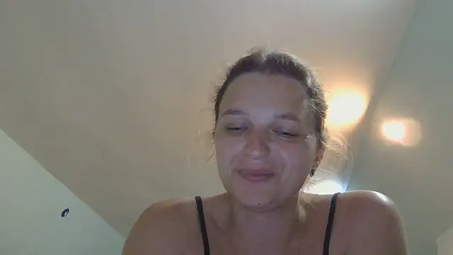 ElisSky301 online show from June 21, 2026, 8:44 pm