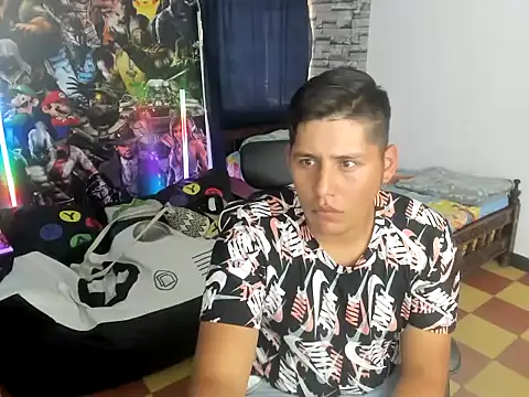 Snapshot of maiker_lozano_ chatting on October 21, 2025, 6:52 pm maiker lozano online show from October 21, 2025, 6:52 pm