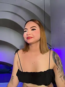 Snapshot of Beella1_ chatting on July 4, 2026, 3:40 pm Beella1 online show from July 4, 2026, 3:40 pm
