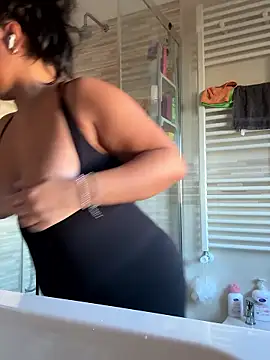 gatitalocahot online show from January 11, 2026, 1:05 pm